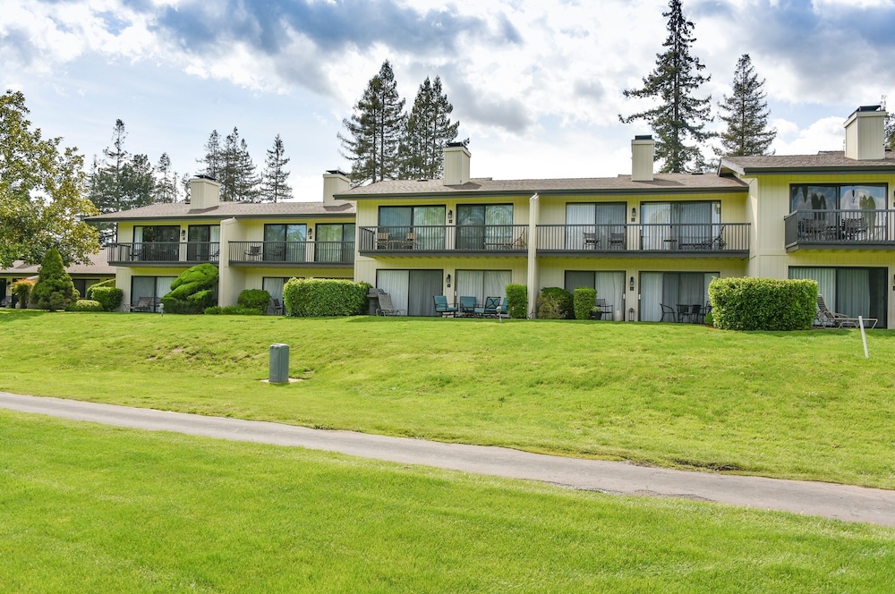 Hotel 760 S At Silverado 1 Bedroom Condo by Redawning - Image 1