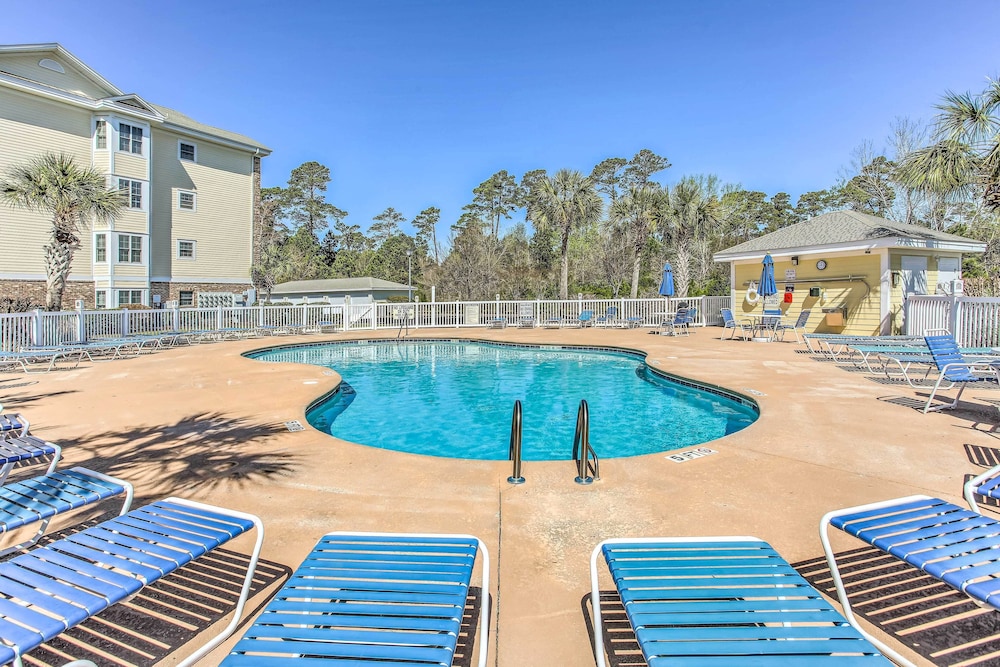 Swim, Putt & Play: Central Condo in Myrtle Beach!