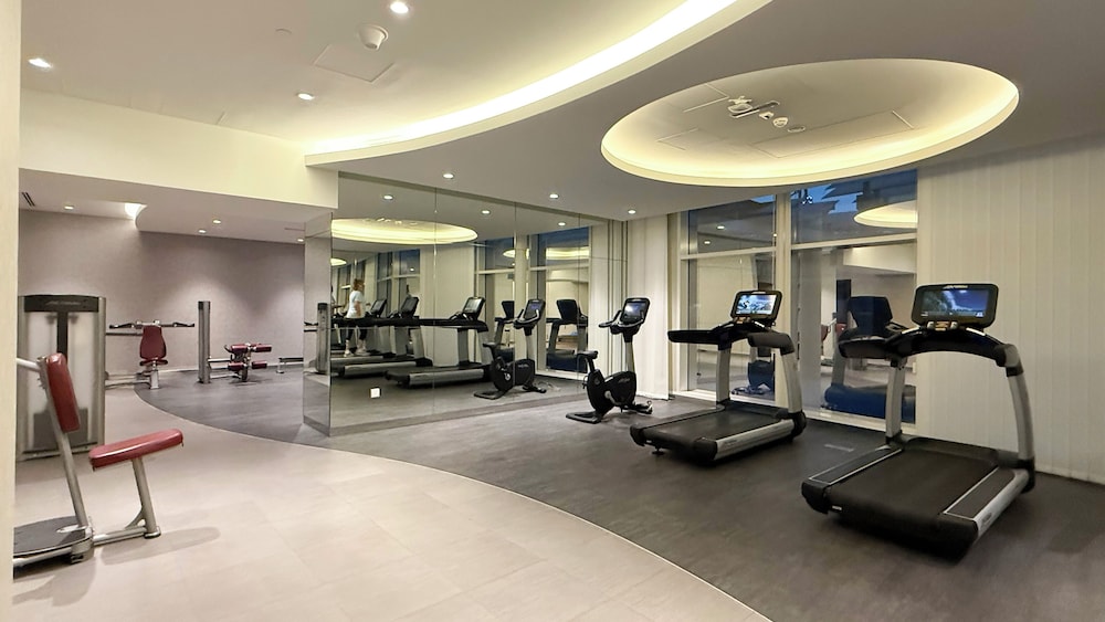 DAMAC Suites by Hostiva – Burj & Fountain