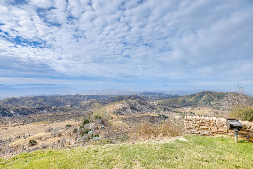 Hot Tub + Views: Luxe Mountain Escape in Yucaipa