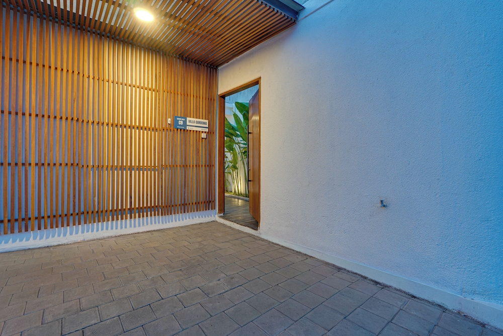 LaLuxe Villa and Residence