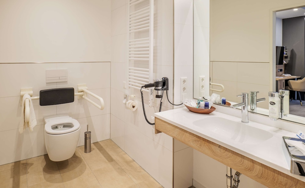 Neuss Vacations - Best Western Comfort Business Hotel - Property Image 2