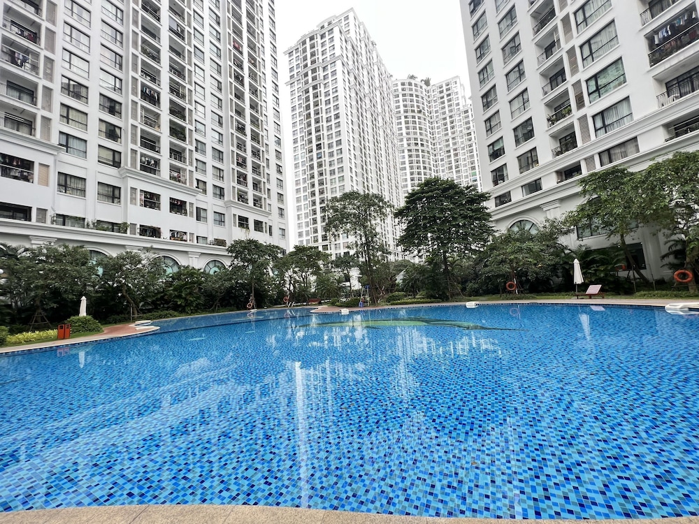 Vinhomes Royal City by Emily in Town