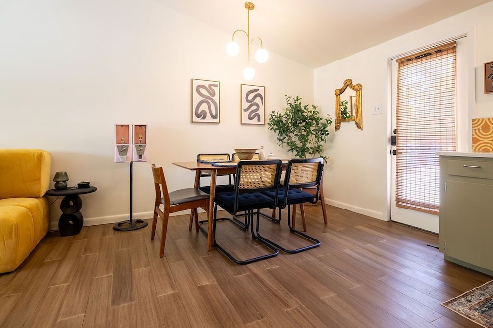 Palma Plaza Unit C