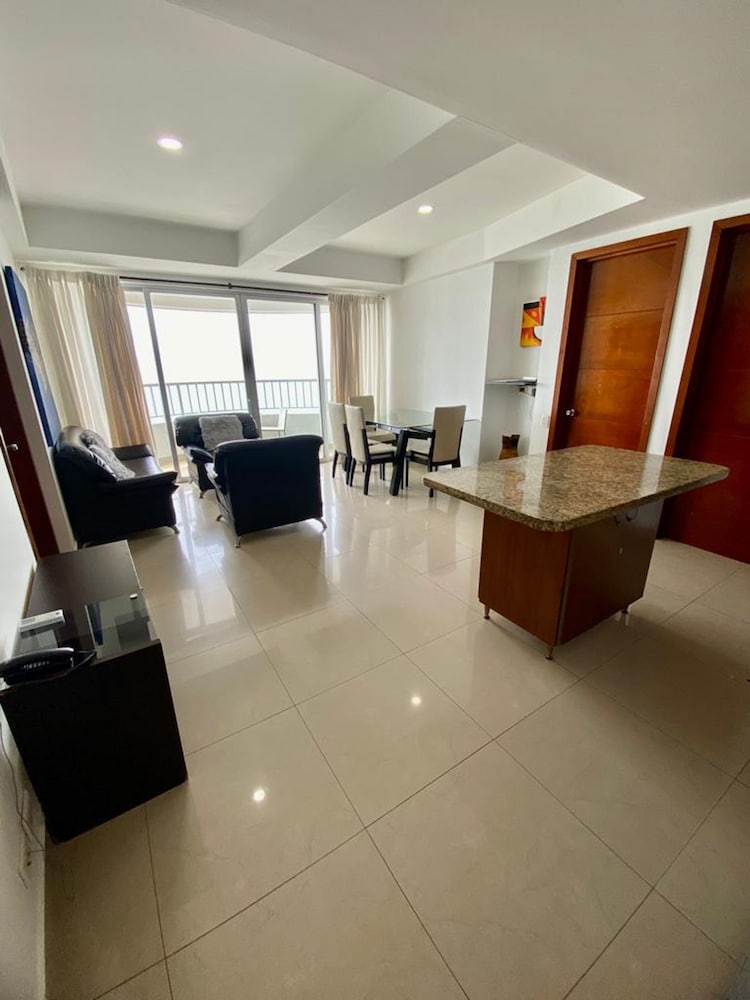 2P1-AL4 APARTAMENTO DE 2 ALC CON AIRE A.