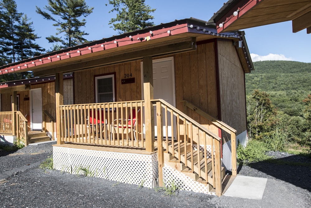 King Hendrick Motel