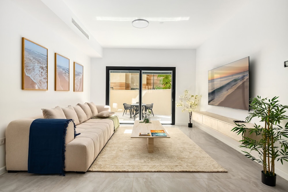 Eilat Sunny Elegant Home by Sea N' Rent