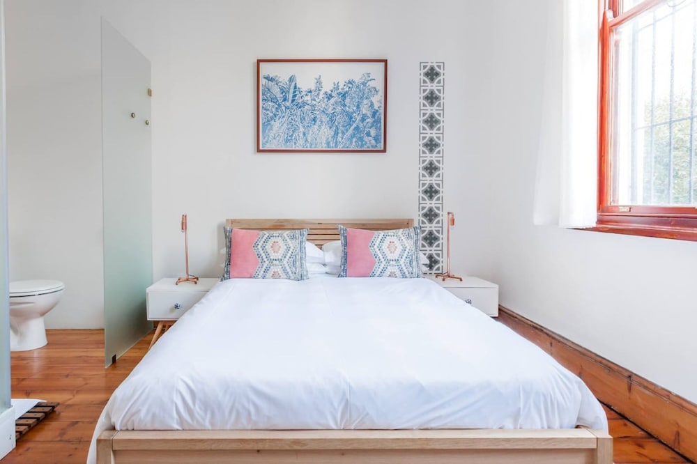 Spacious 3-bed Sunlit Comfort Power Backup