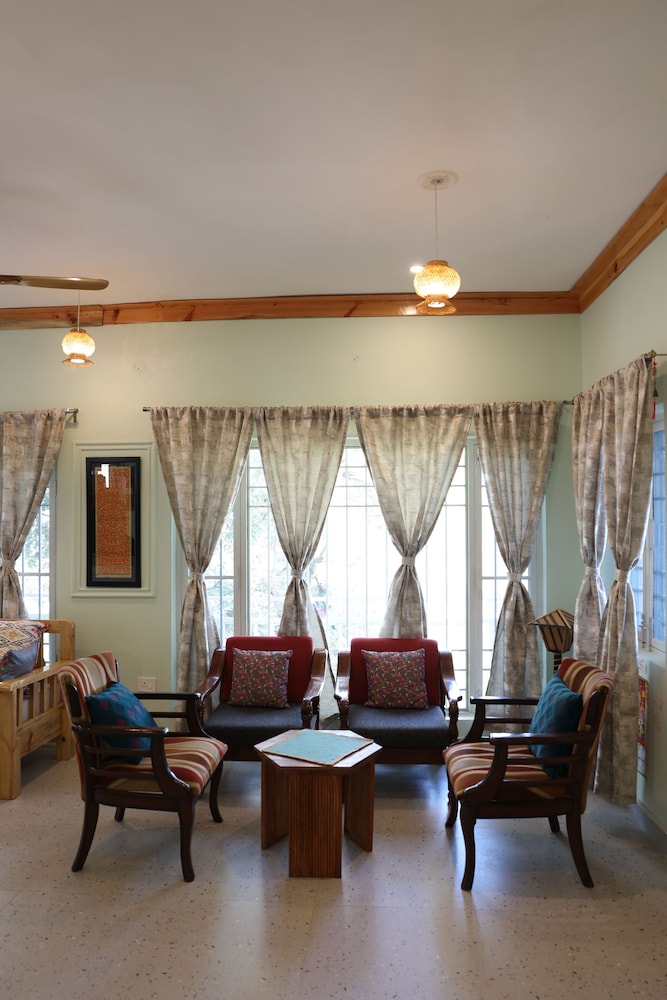 DeerWood Cottages