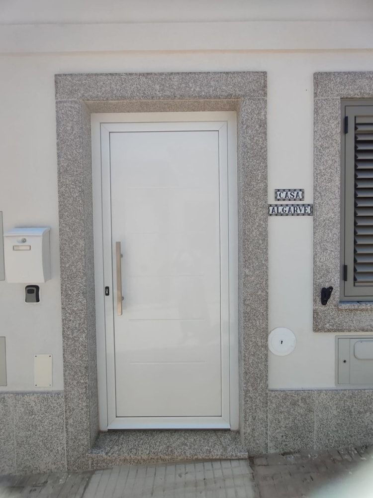 2 Floors Home Near Carvoeiro Slidesplash