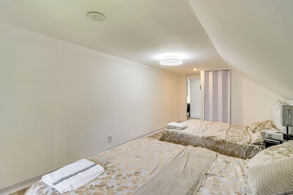 Walkable Abode in Stroudsburg's Business District!