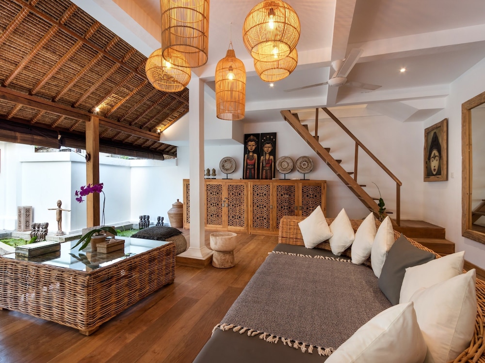 Villa Waterlily by Villa Finder