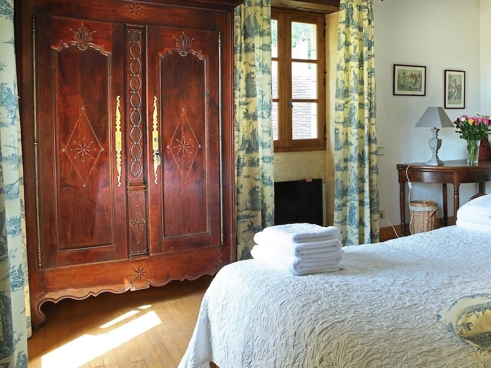 Chambre D'hôtes La Rossillonie