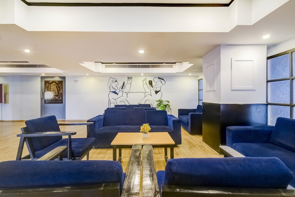 Luxury Stays at Lakdikapul Near Red Hills