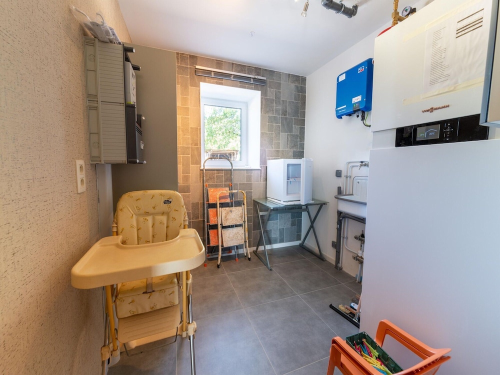 Spacious Getaway Near Spa F1