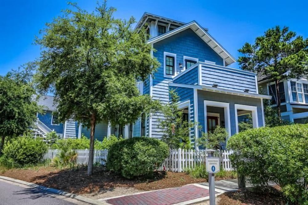The Flagship of Watersound 5 Bedroom Holiday Home by Five Star Properties