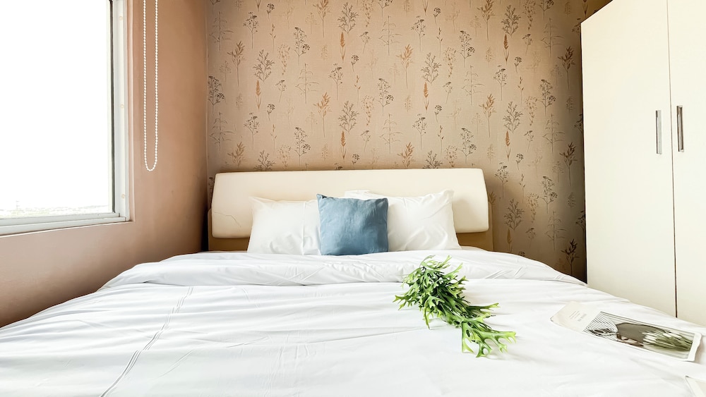 Simply Look 1Br At Vittoria Residence Apartment