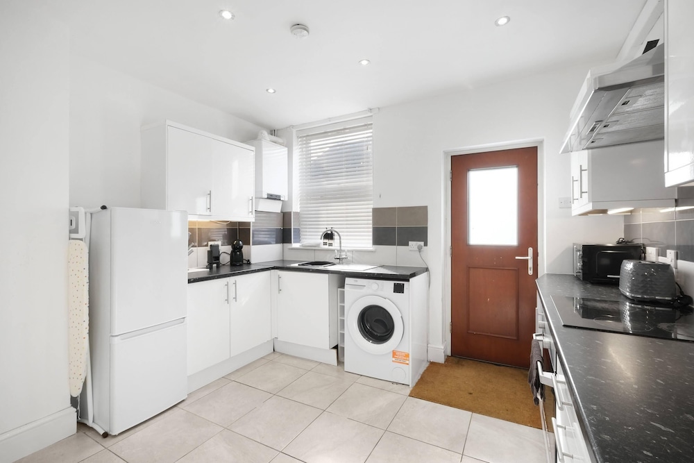 Radford 3 Bedroom and 1 Bathroom House