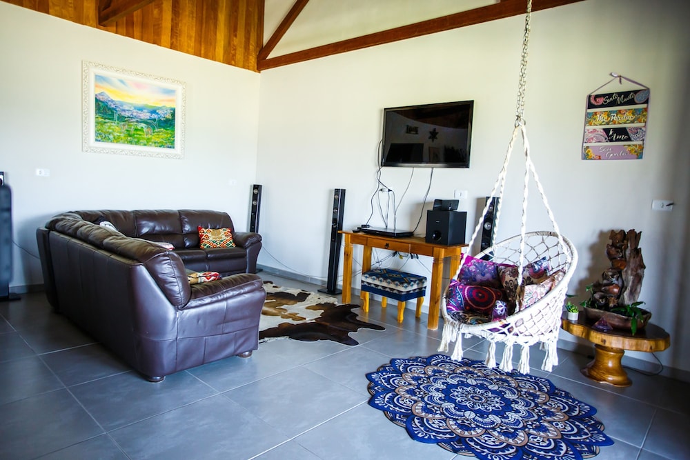 Incr vel Casa de Campo com Wifi em Palmeira PR