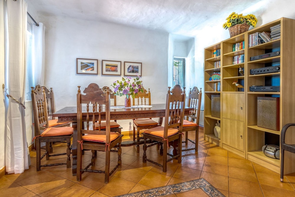 14B Quinta do Paraiso Amazing House Located in t