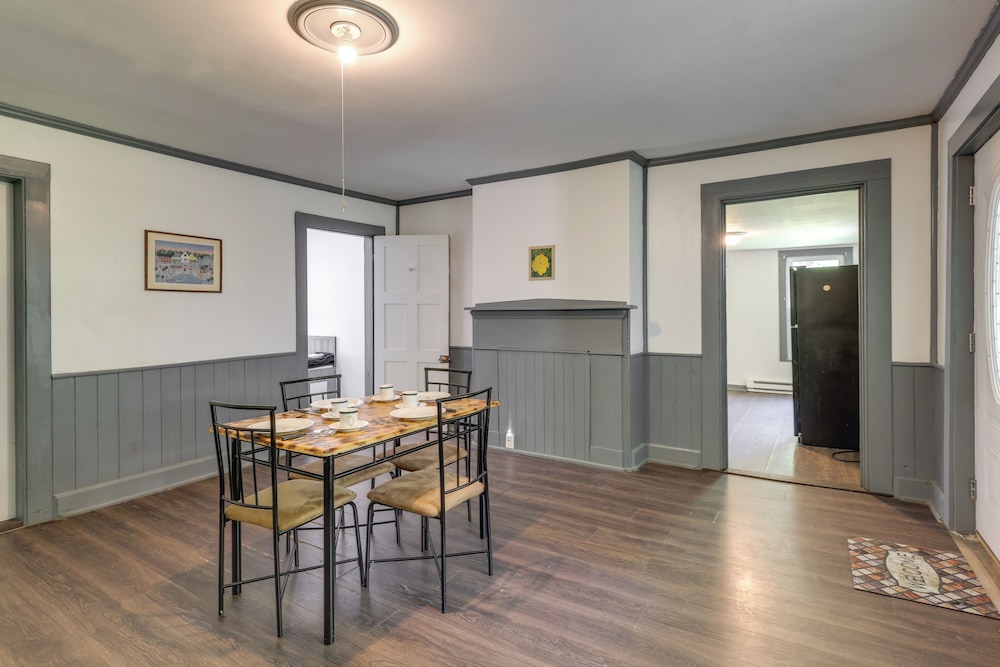 Walk to Town: Bath Apt Near Keuka Lake Wine Trail