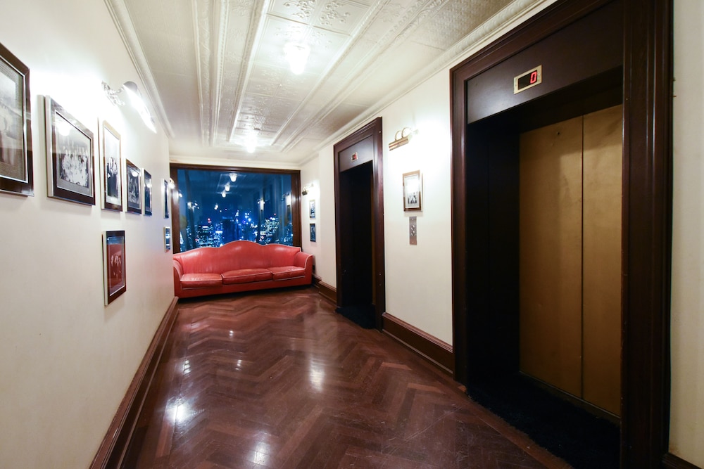 Tower Sea View Luxury 32 Floor Apartment view 2