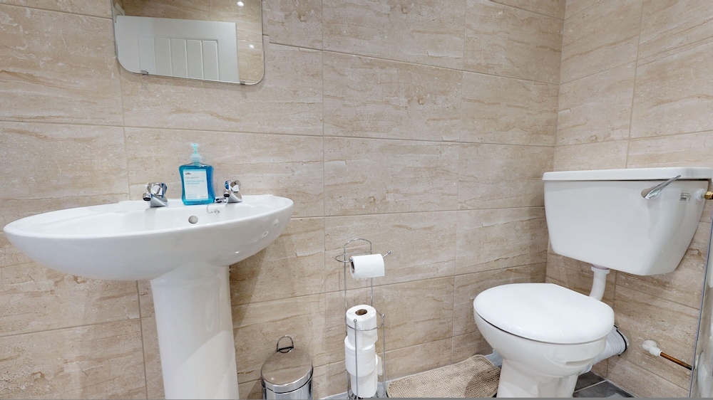 Stayzo Westminster Stylish House Accommodation