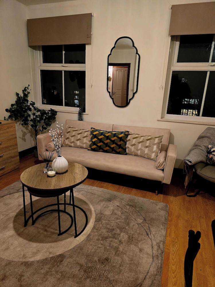 Southampton City View Apartment