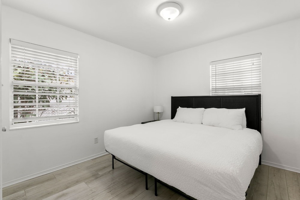 NEW Bayside Escape Cozy Hideaway Near Bayshore