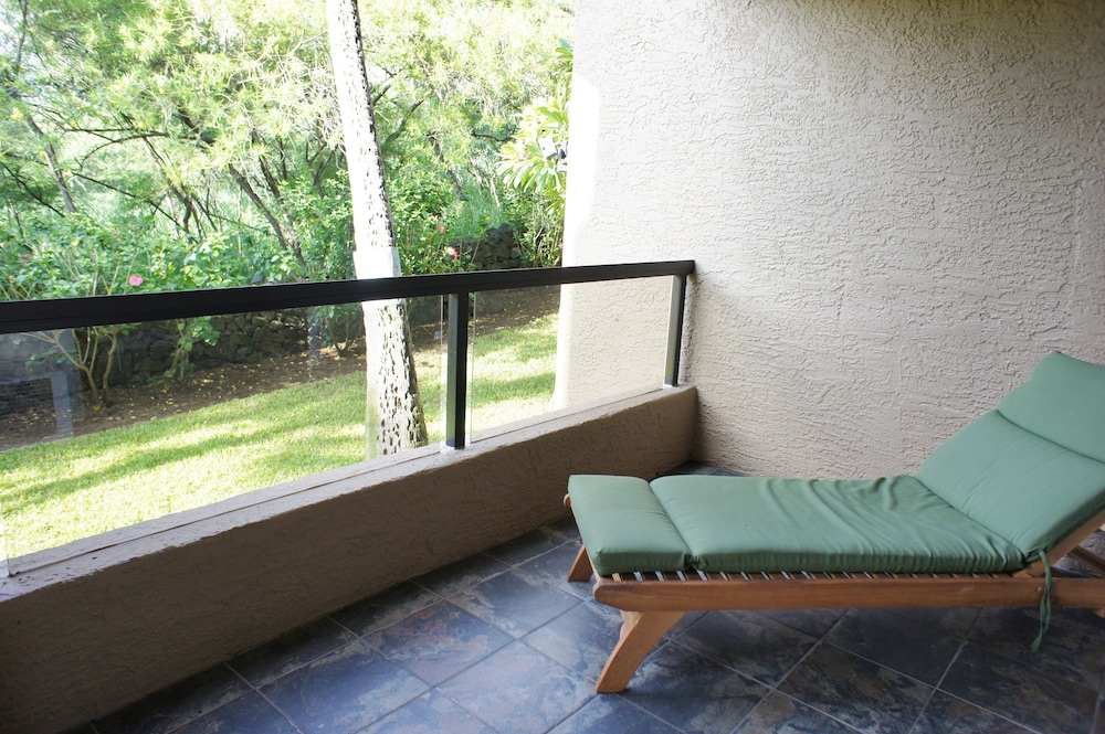 Hawaiian Unit + Walking Distance to Town - AC & Wifi! - Vrkcv