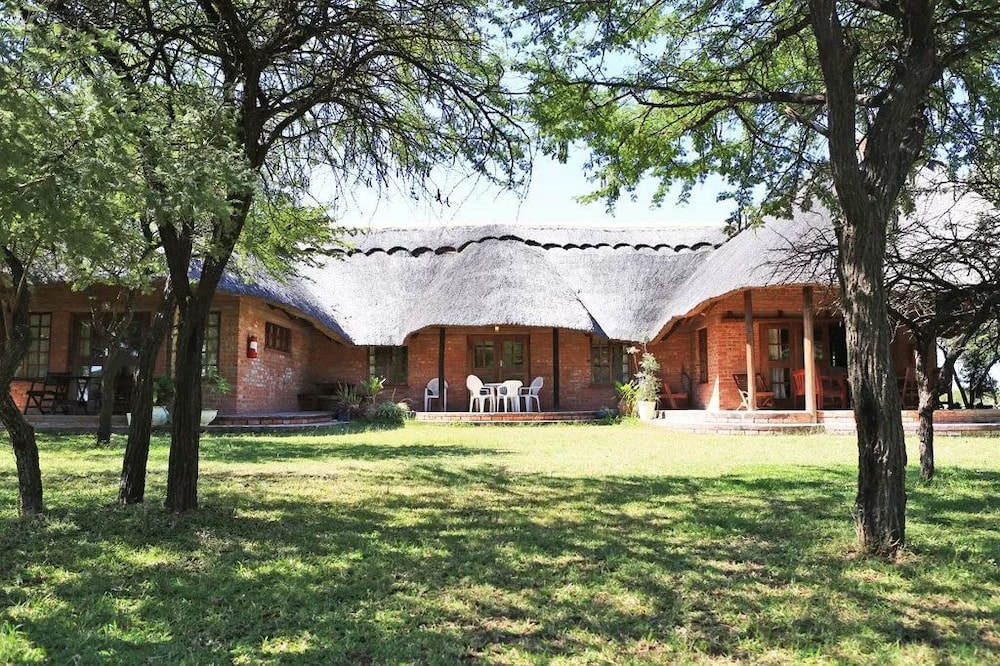 Antelope Park Safari Lodge