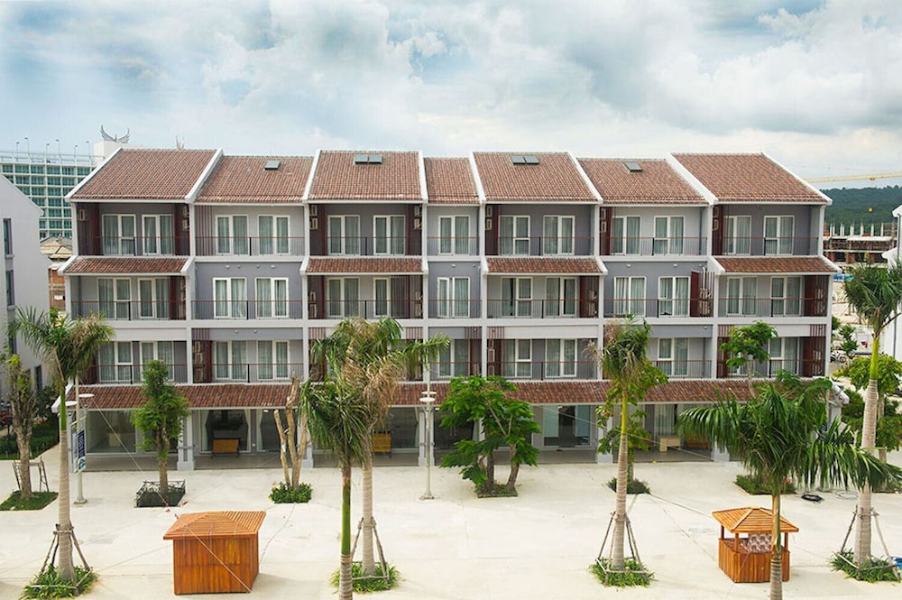 Kosmos Apart Hotel
