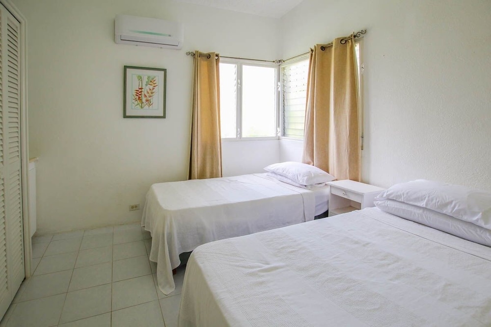 Winter Retreat 2 Bedroom Home by Bluescape
