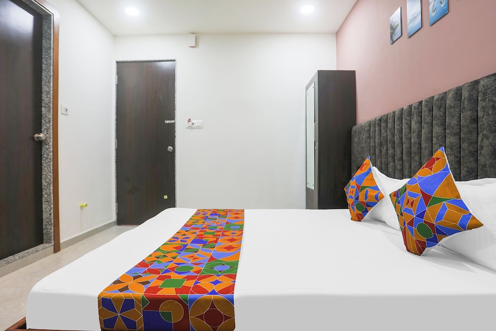 Fabhotel River View