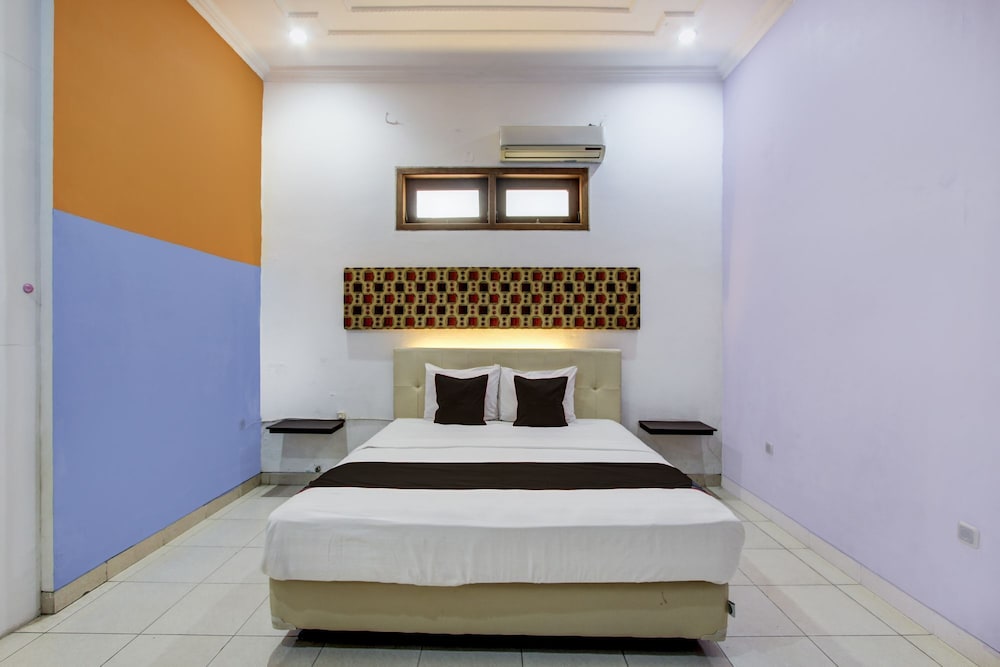 Hotel O Solo near RS JIH Solo formerly Azifa Inn