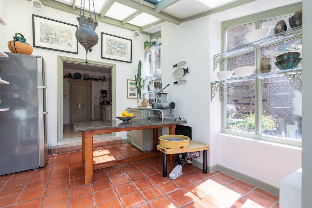 Lilyville Road III by Onefinestay