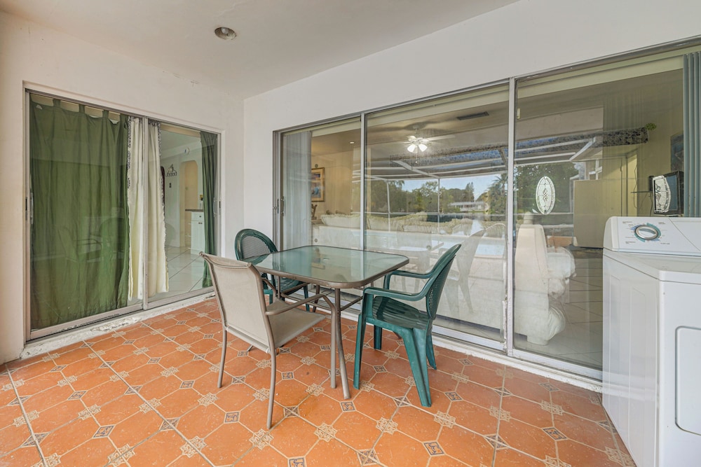 Canal-front Gem w/ Pool: 3 Mi to Hard Rock Stadium