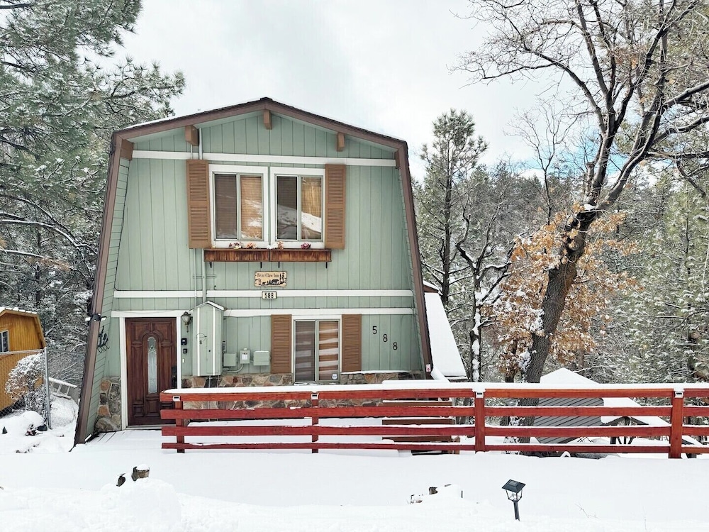 Bear Claw Inn