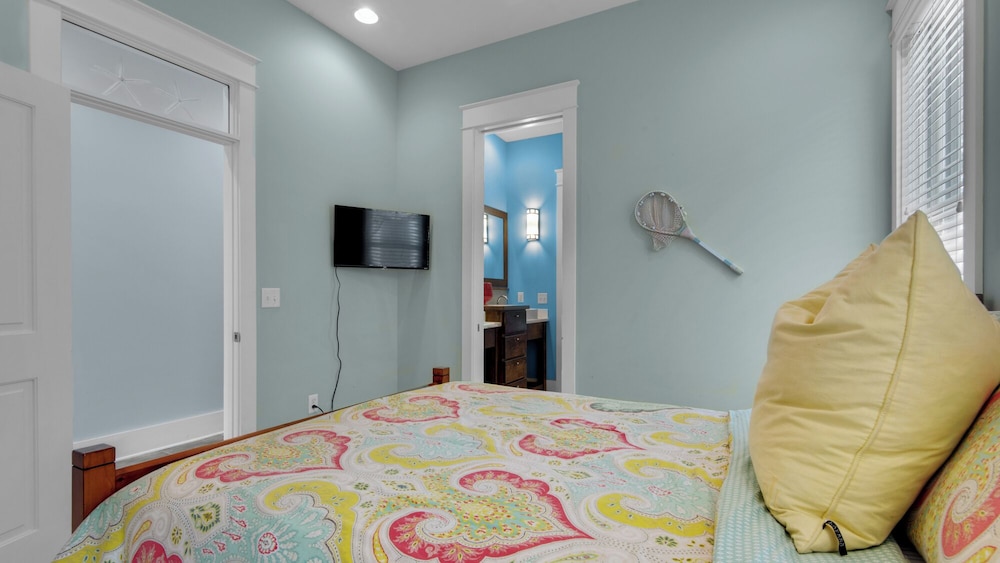 Minutes to the Beach - Gated Community With 2 Pools view 5
