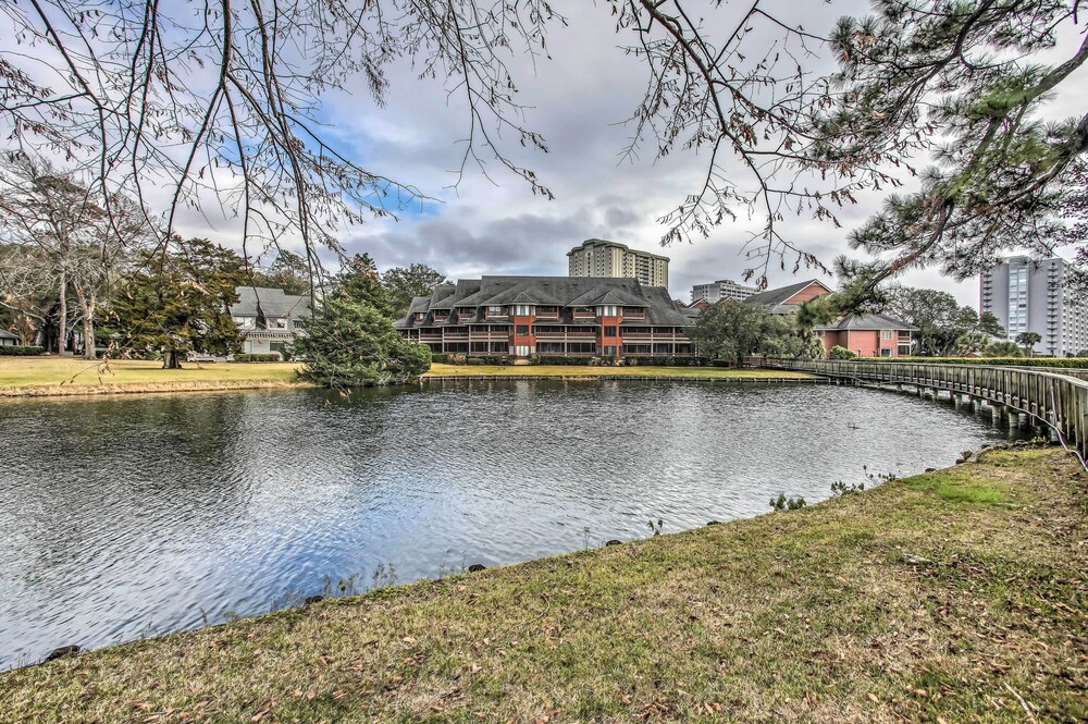 Myrtle Beach Condo w/ Pool < 1/2 Mi to Beach! view 4