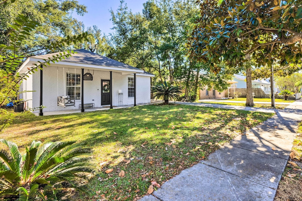 Modern & Chic Gulfport Escape: Walk to Beach! view 4