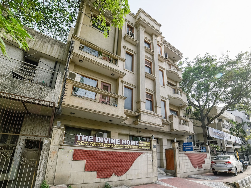 OYO 1768 Home Stay The Divine Home