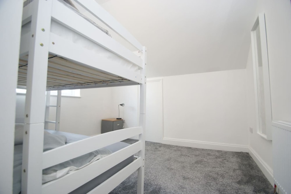 Snug Margate Apartment view 2