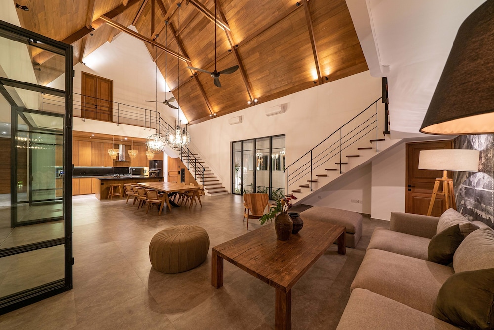 Villa Nusantara 6 by Alfred in Bali - Majestic 4bdr Brand New Villa Pererenan Beach Caggu
