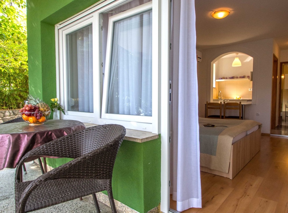 Contemporary Crikvenica Apartments With Private Parking