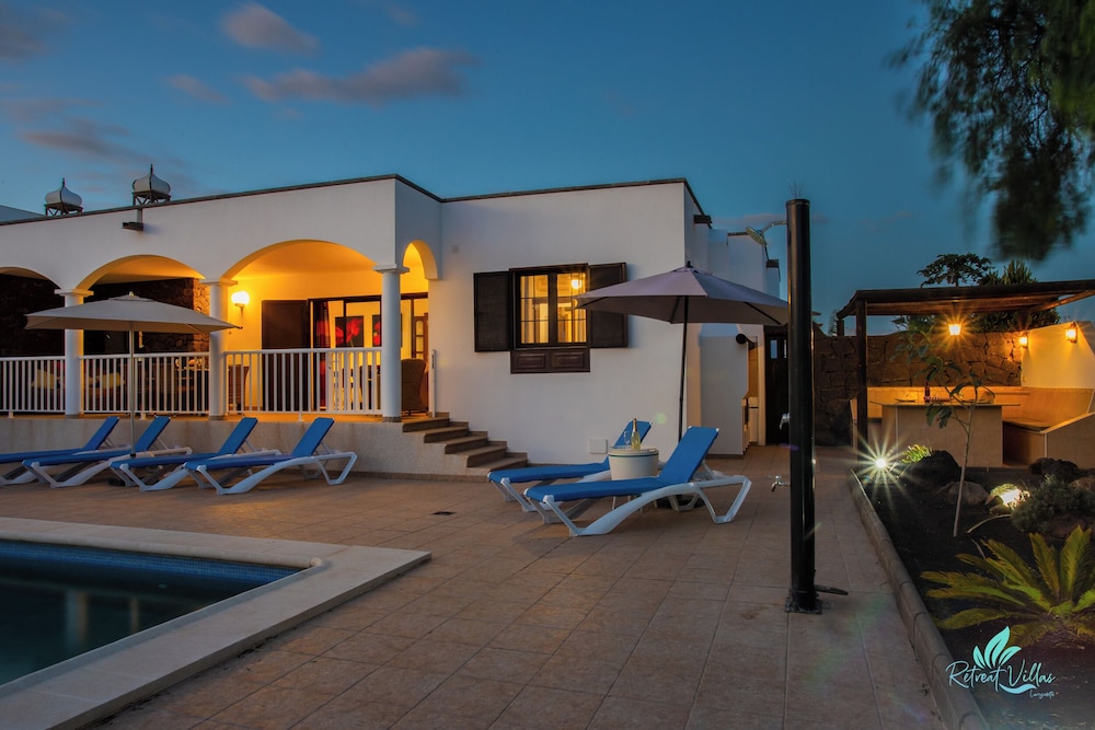 3 Bed Villa - Pool, Terrace, Bbq, Near Beach
