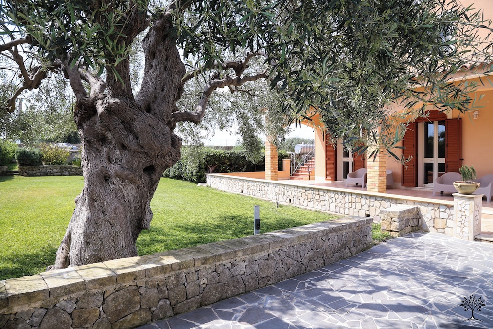 Radici Sicilian Holiday Home-b An Oasis of Relaxation in the Heart of Sicily