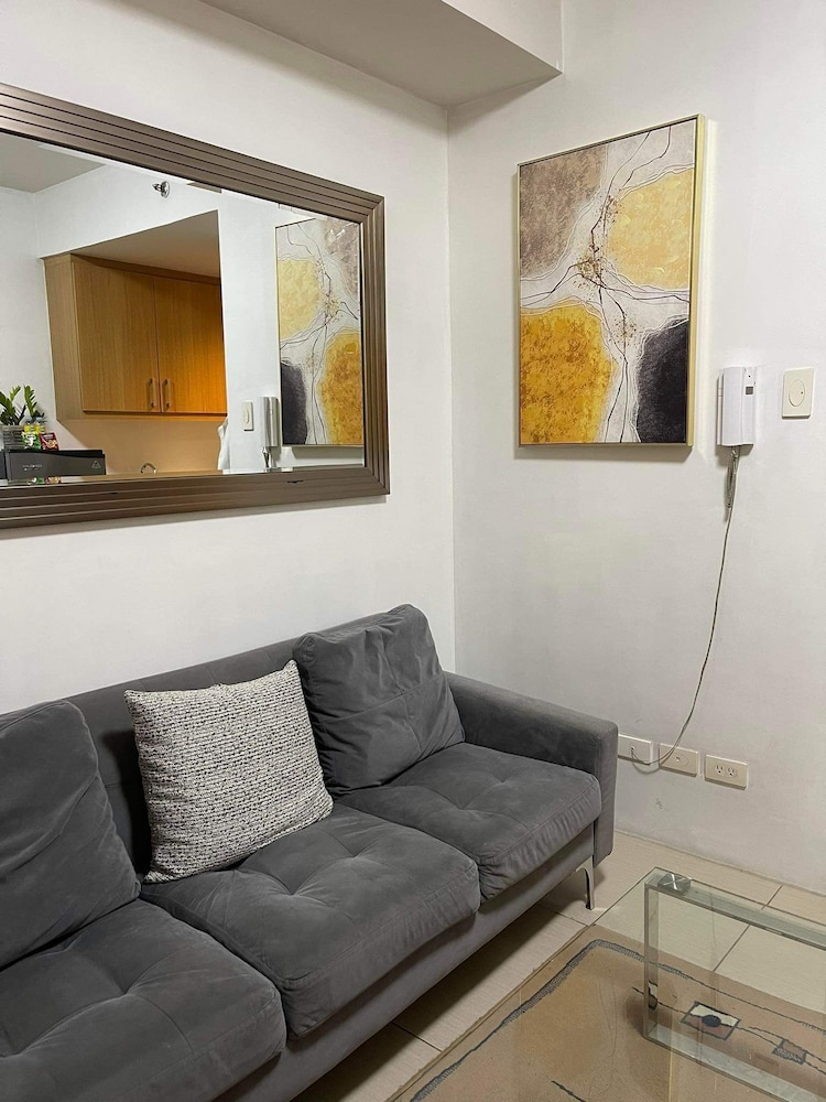 Shell Residences MOA by darpm