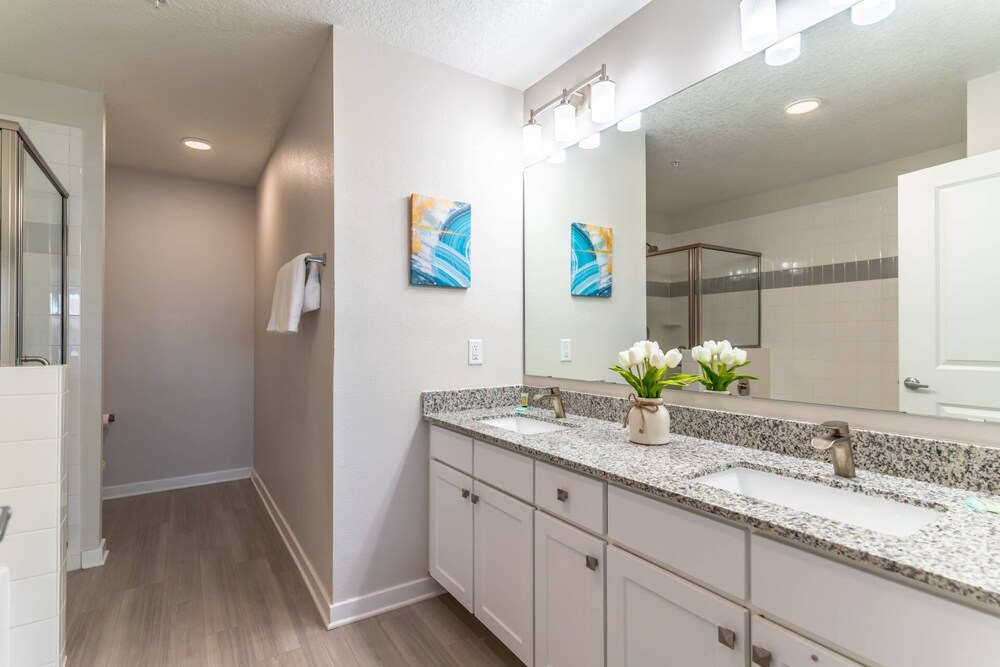 4012 Vista Cay