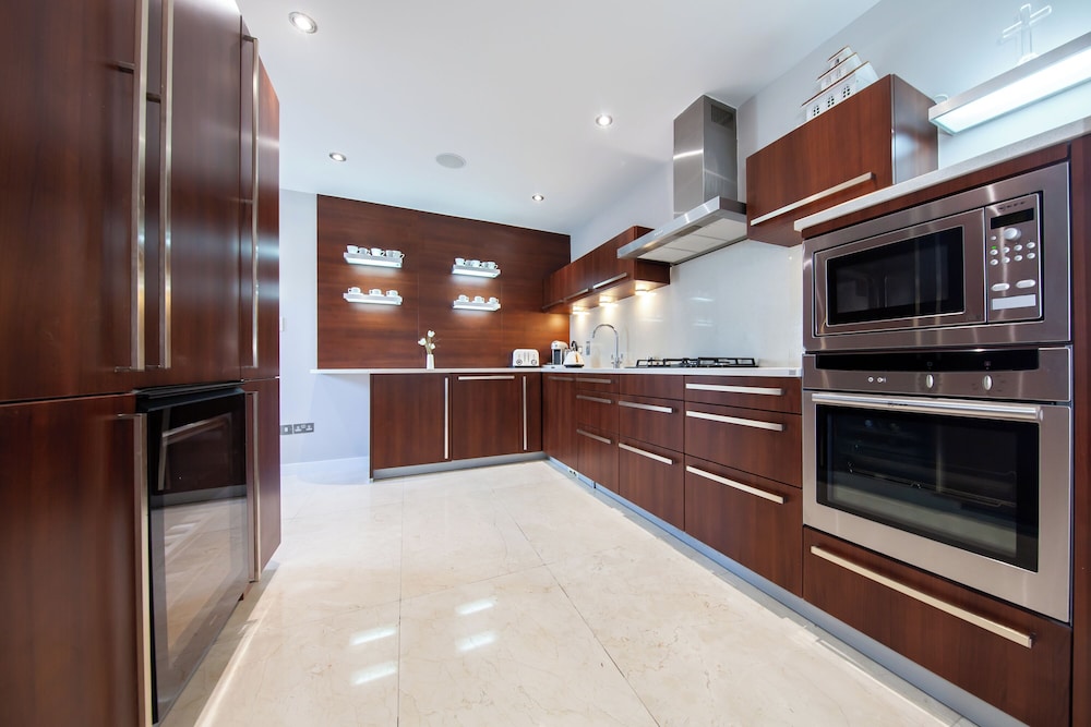 Dublin Retreat Sleeps 6 With Parking